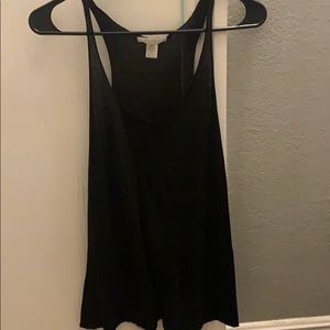 Black sleeve-less shirt